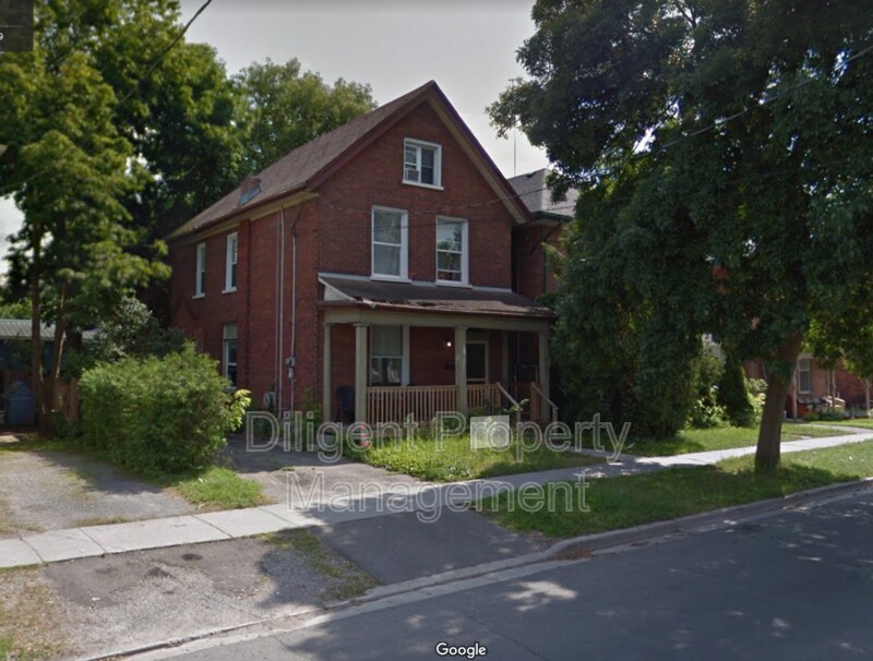 Primary Photo - 265 Sherbrooke St