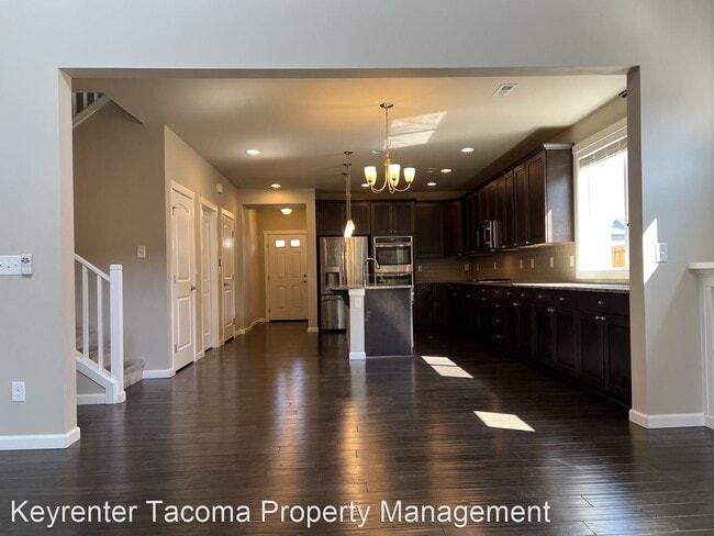 Building Photo - 4 br, 3.5 bath House - 16128 81st Ave E