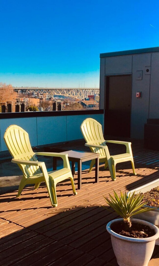 1 bedroom in Seattle WA 98103 Condo for Rent in Seattle, WA