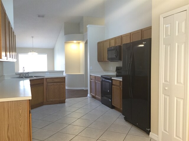 Building Photo - 8015 Dressage Dr