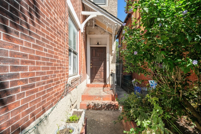 Building Photo - 3209 Winter St
