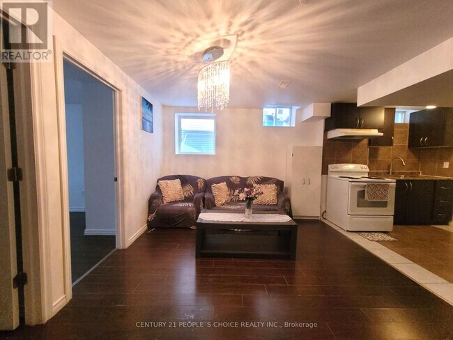 Photo du bâtiment - 40 Palm Tree Rd