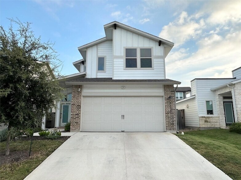 Primary Photo - 8600 Cumbrae Ln