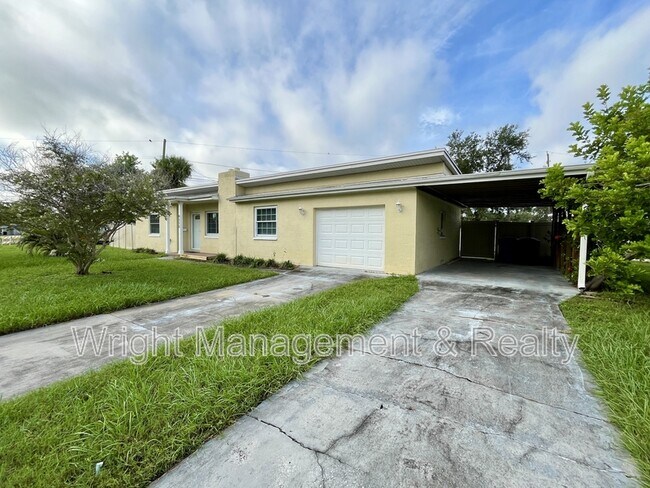 Foto del edificio - 8330 Waverly Rd N