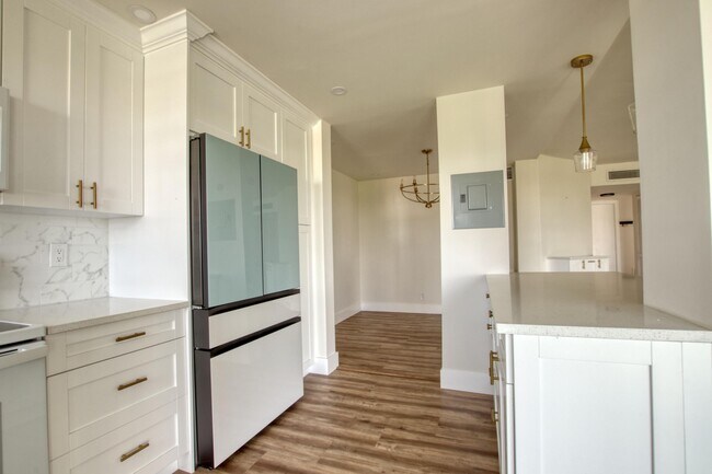 Building Photo - 3590 Via Poinciana