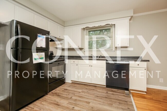 Foto del edificio - Cute 4 Bedroom Home in Clarksville