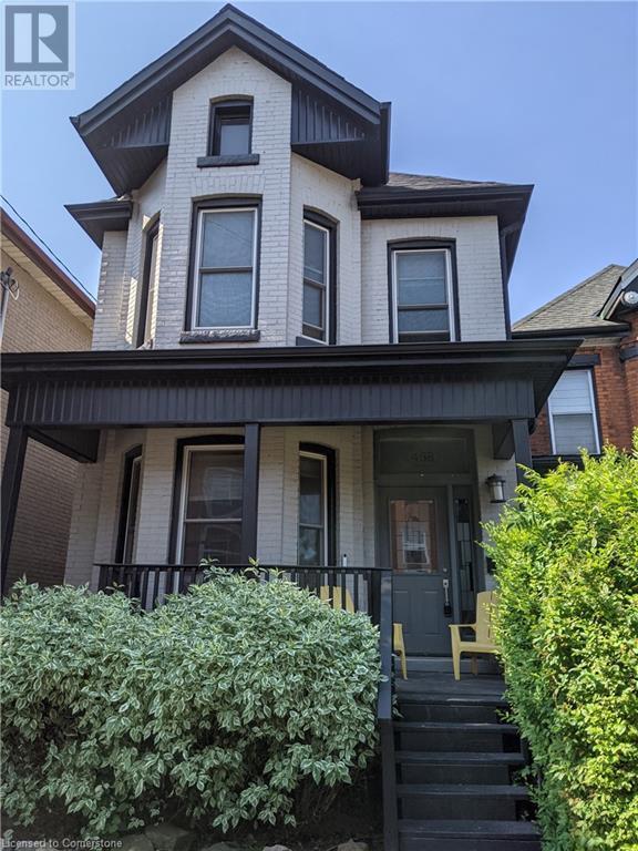 Building Photo - 458 King William St