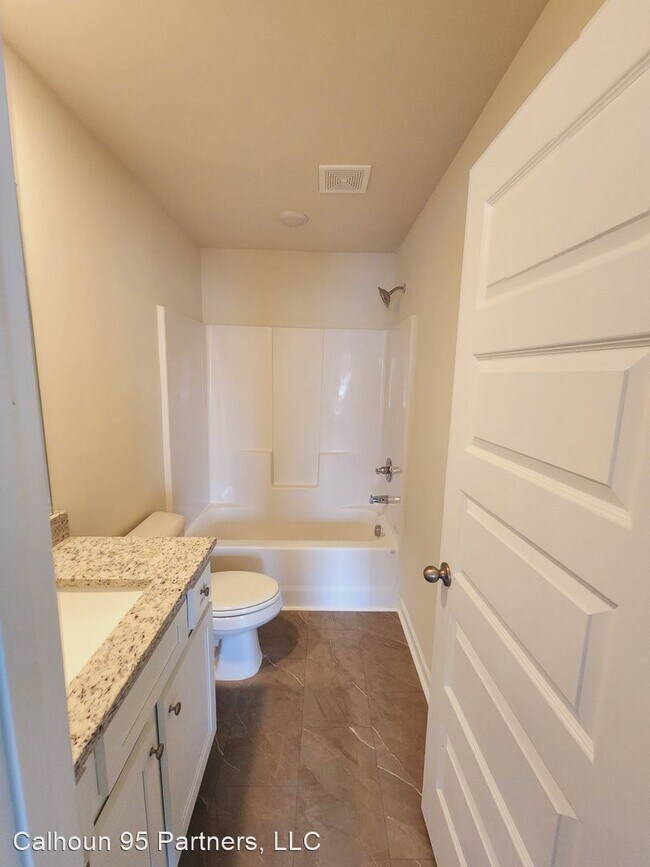 Foto del edificio - 4 br, 2.5 bath House - 304 Harrison Drive