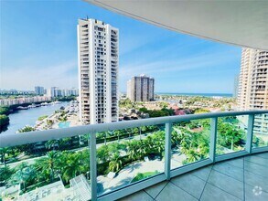 Building Photo - 19400 Turnberry Way