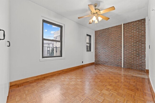 Building Photo - 21-38-38 35th St