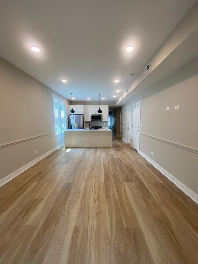 Foto del edificio - 2934 N Avers Ave