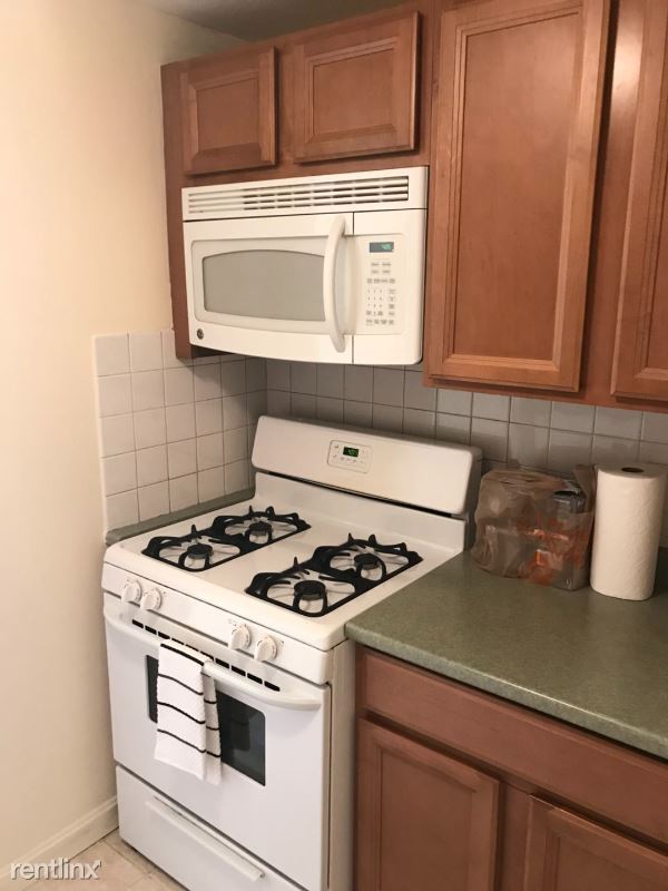 Building Photo - 2 br, 1 bath Condo - 273 Lake ST 3 Unit 3