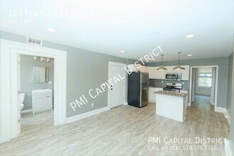 Building Photo - 103 Ten Broeck St