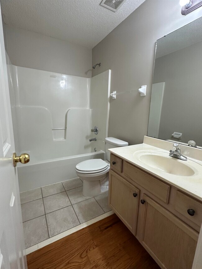 Building Photo - 9163 Berry Garden Cir S