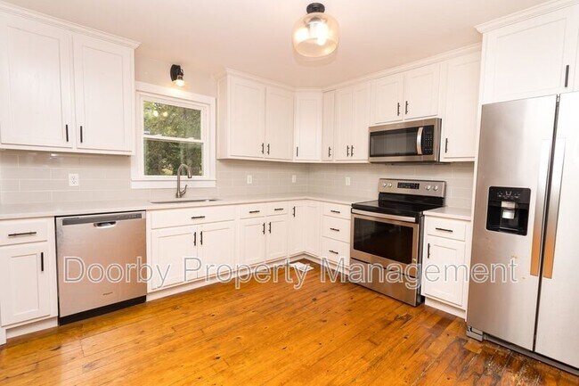 Foto del edificio - 318 Williams Dr
