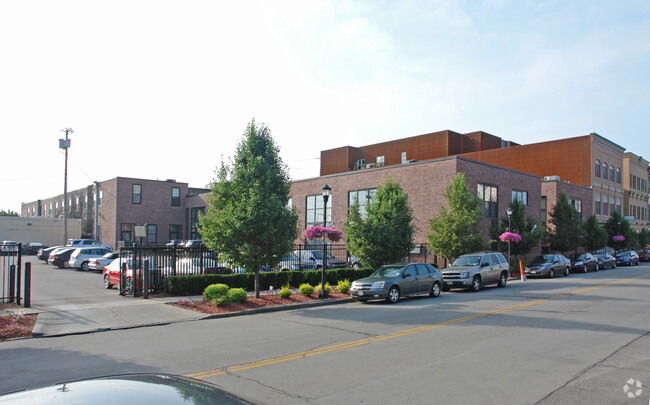 Primary Photo - Ellicott Lofts