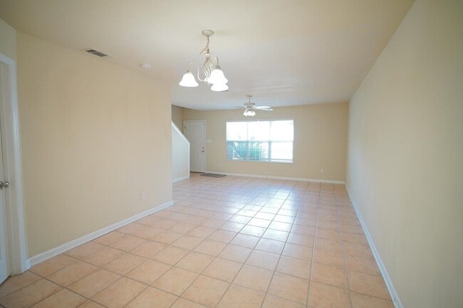 Foto del edificio - 859 W Brevard St