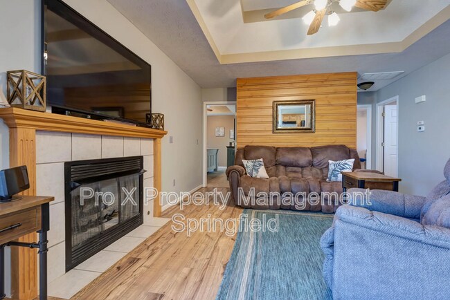 Building Photo - 100 Holly Ridge Rd