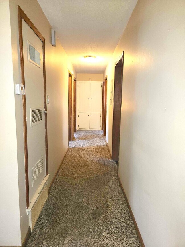 Foto del edificio - Easy Access to Shopping and Highway!