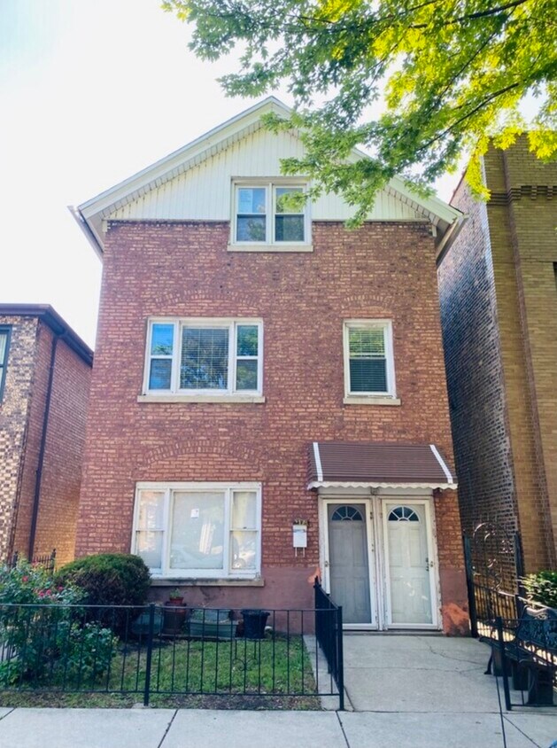 Primary Photo - 3118 S Wells St