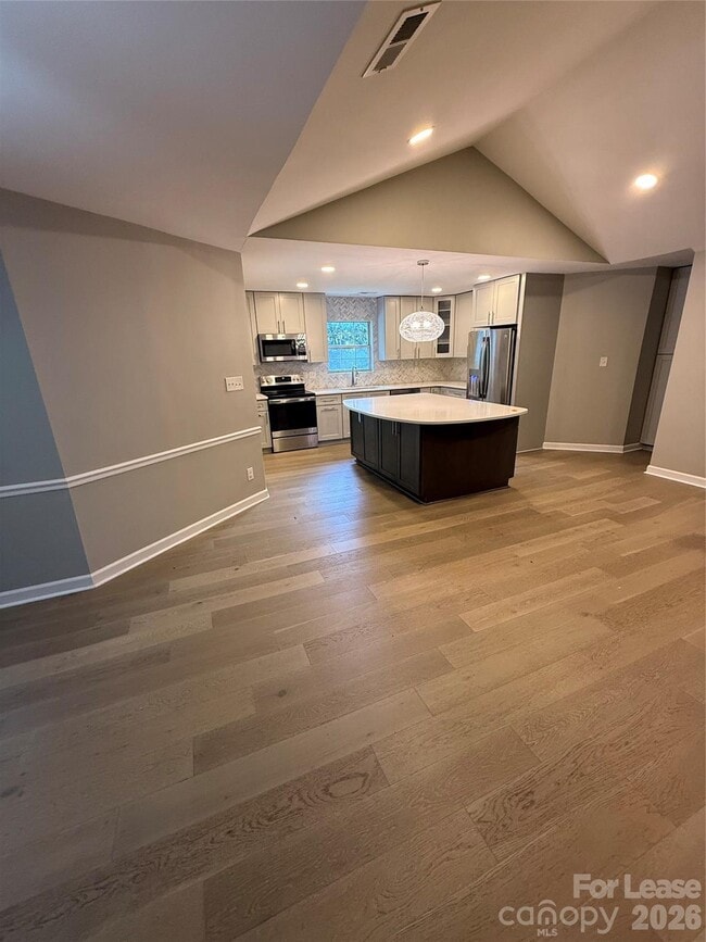 Building Photo - 4371 La Brea Dr