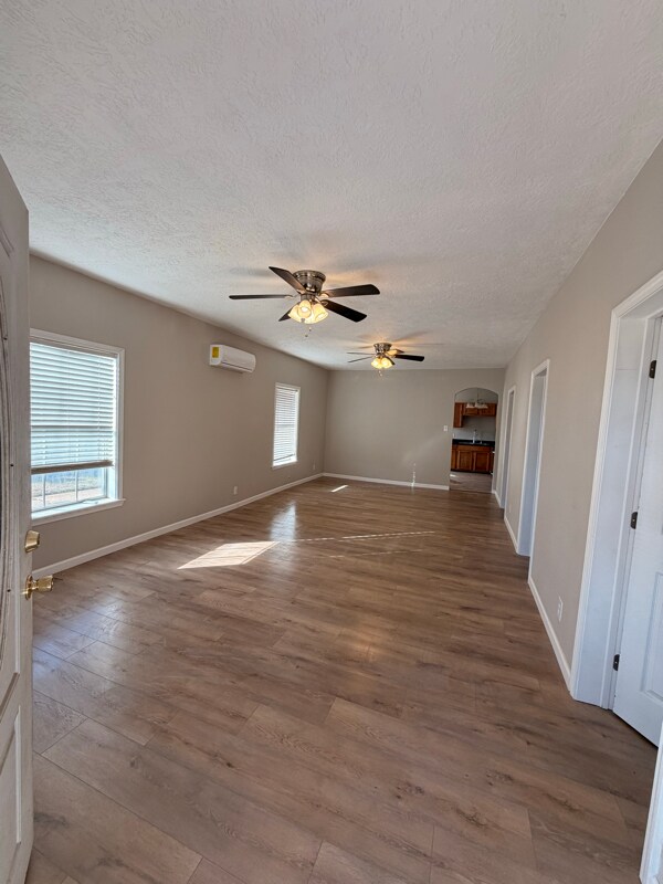 Foto del edificio - 302 1st St