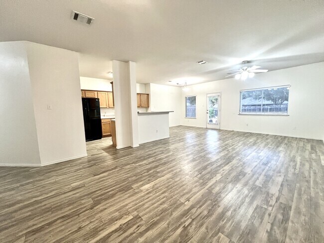 Foto del edificio - 1713 McKenzie St