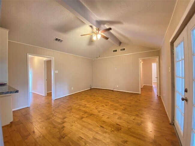 Building Photo - 16202 Rill Ln