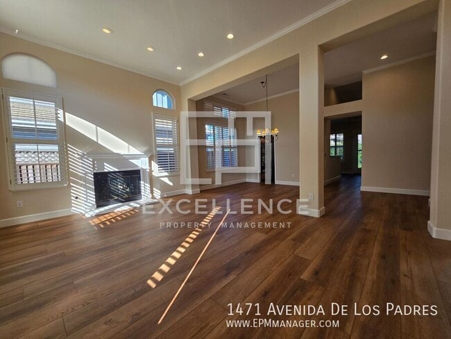 Building Photo - 1471 Avenida De Los Padres