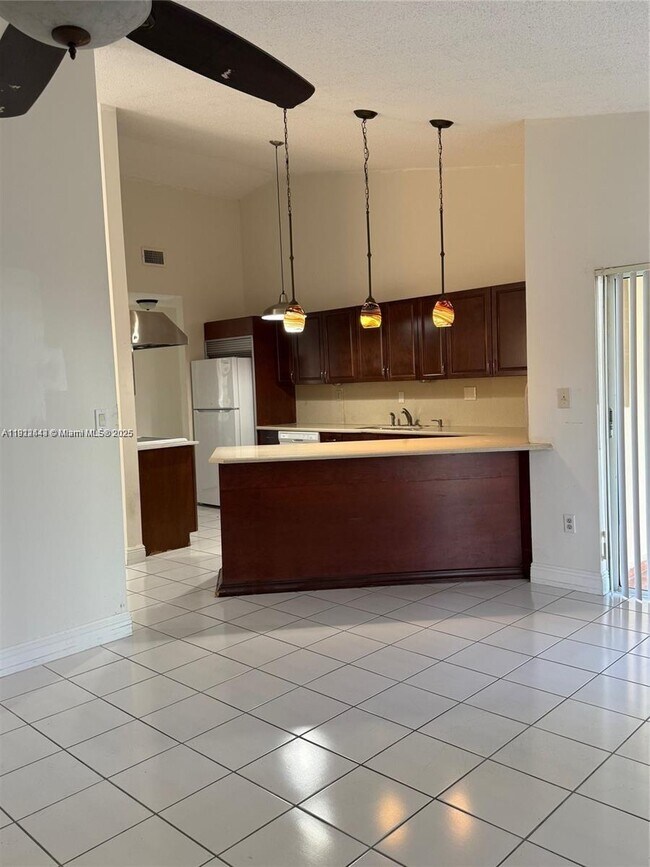 Foto del edificio - 651 NW 134th Ave