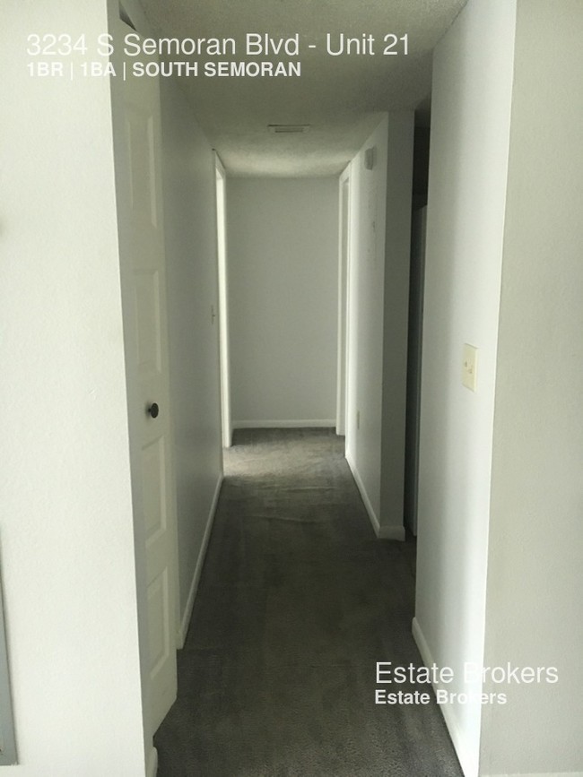 Foto del edificio - WIMBLEDON PARK CONDO