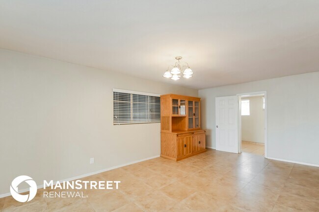 Foto del edificio - 3650 W Lawrence Rd