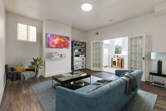 Building Photo - 705 Brownsville Rd