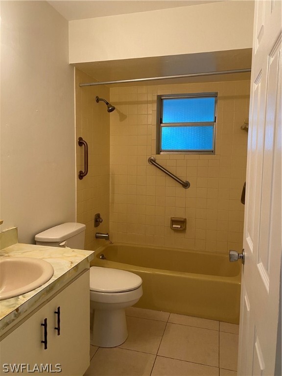 Building Photo - 668 98th Ave N