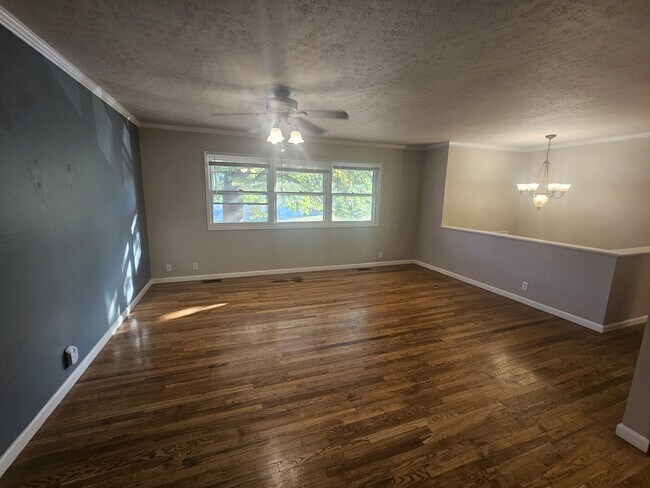 Foto del edificio - 3303 W 9th St