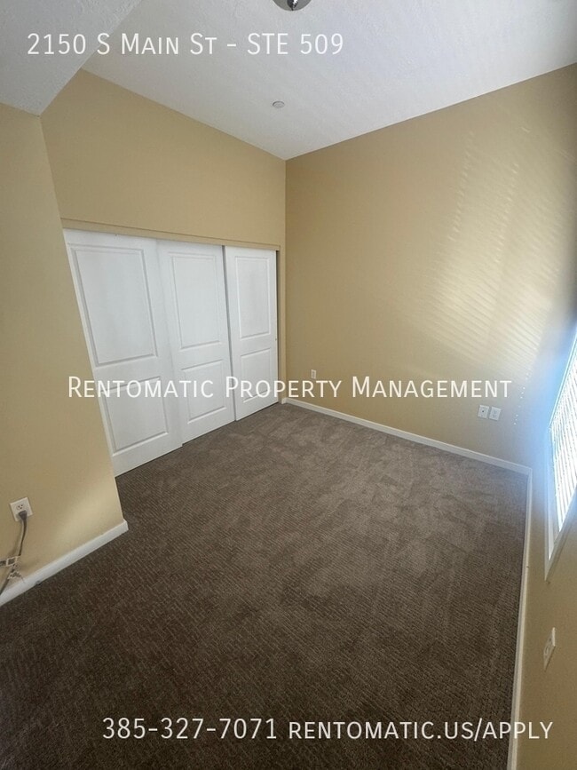 Foto del edificio - 2150 S Main St