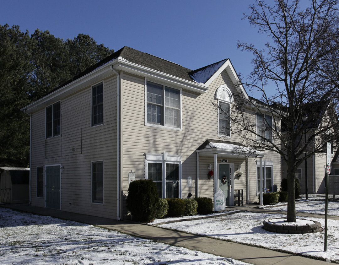 Building Photo - The Laurels