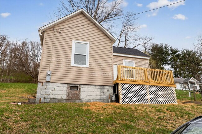 Building Photo - 281 View Ave