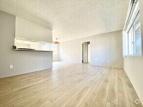 Building Photo - 3337 S Canfield Ave
