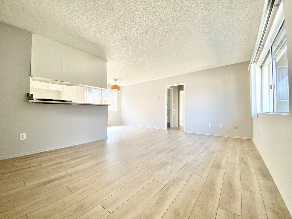 Foto principal - 3337 S Canfield Ave