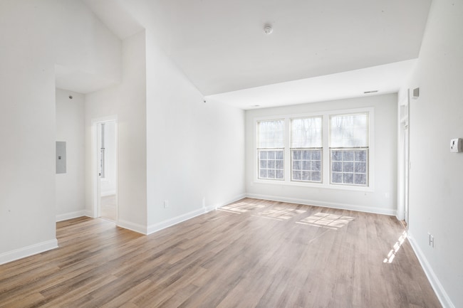Interior Photo - Millpond at Franklin Lakes