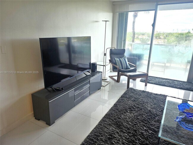 Building Photo - 5161 Collins Ave