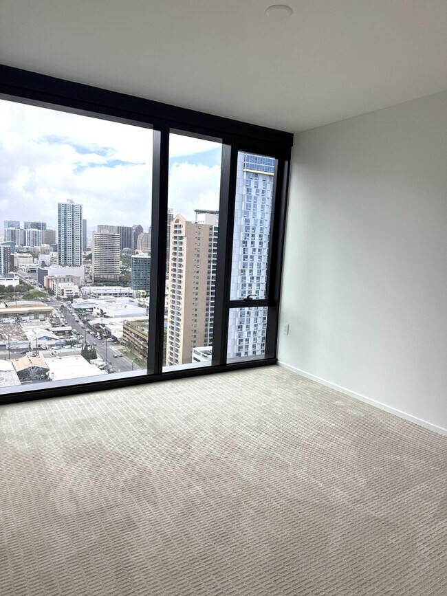 Foto del edificio - The Park Ward Village - One bedroom, one bath, one assigned parking stall