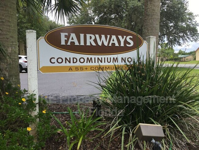 Foto del edificio - 513 Fairways Ln