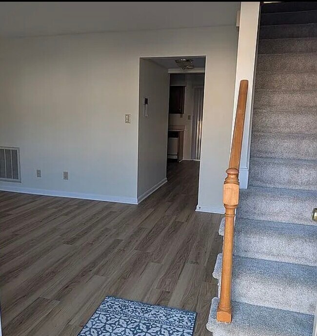 Foto del edificio - 131 Farrell Ln