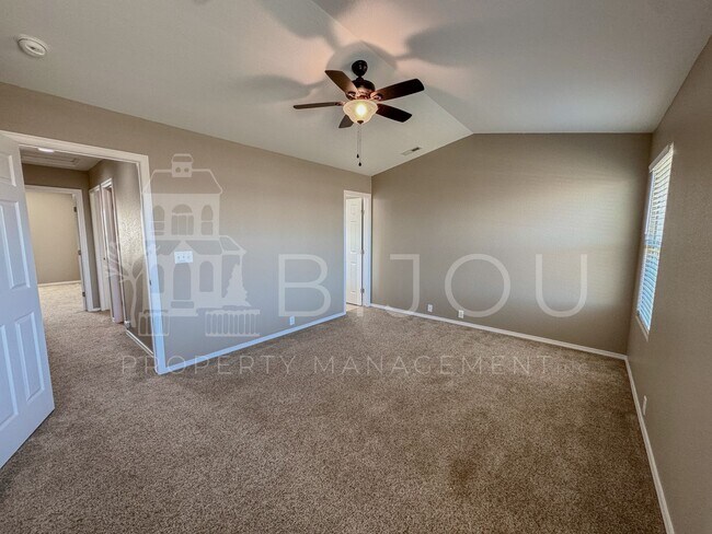 Foto del edificio - Fountain Fort Carson Townhome