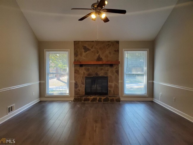 Building Photo - 85 Brookside Dr
