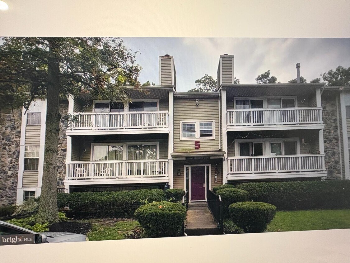 Foto principal - 51 Kenwood Dr