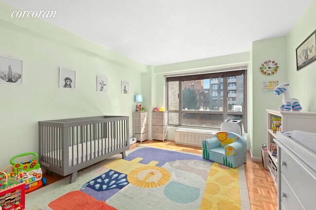 Building Photo - 501 E 87th St