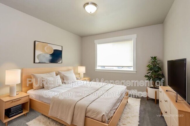 Foto del edificio - 215 NE Regan Hill Loop